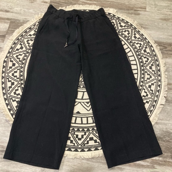 lululemon athletica Pants - LULULEMON on the fly wide leg pants size 4